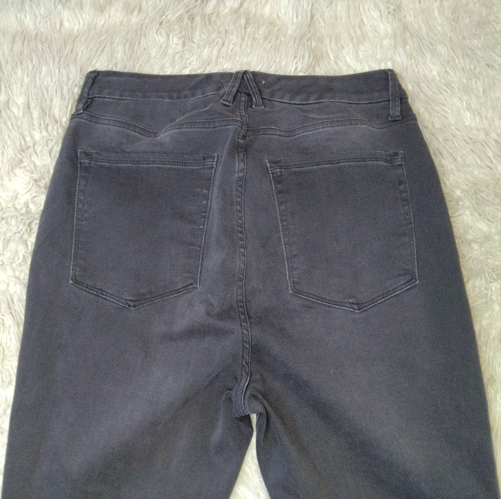 Good American Good Legs Crop Jeans Plus Size 16 - Picture 6 of 11